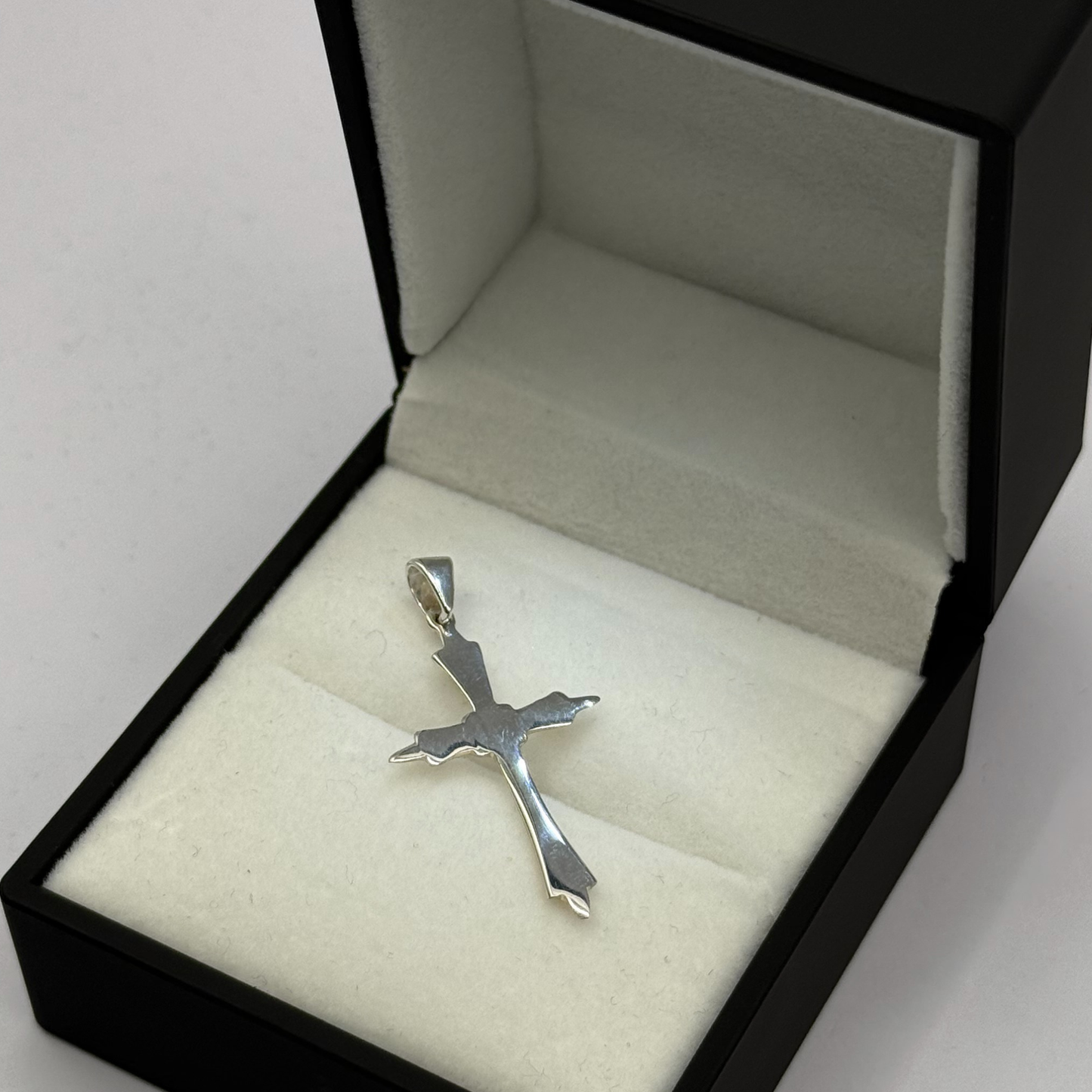 SILVER FANCY CROSS 33MM PENDANT Oppulence