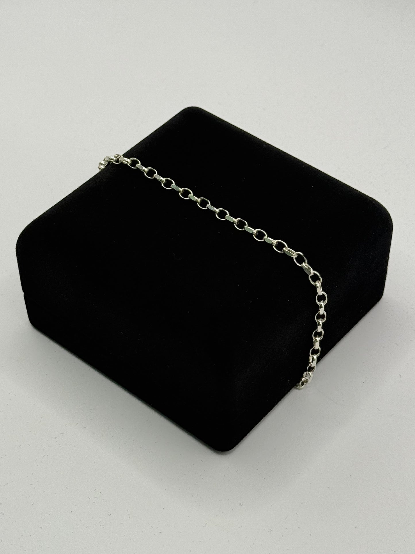 SILVER OVAL BELCHER 7" BRACELET Oppulence