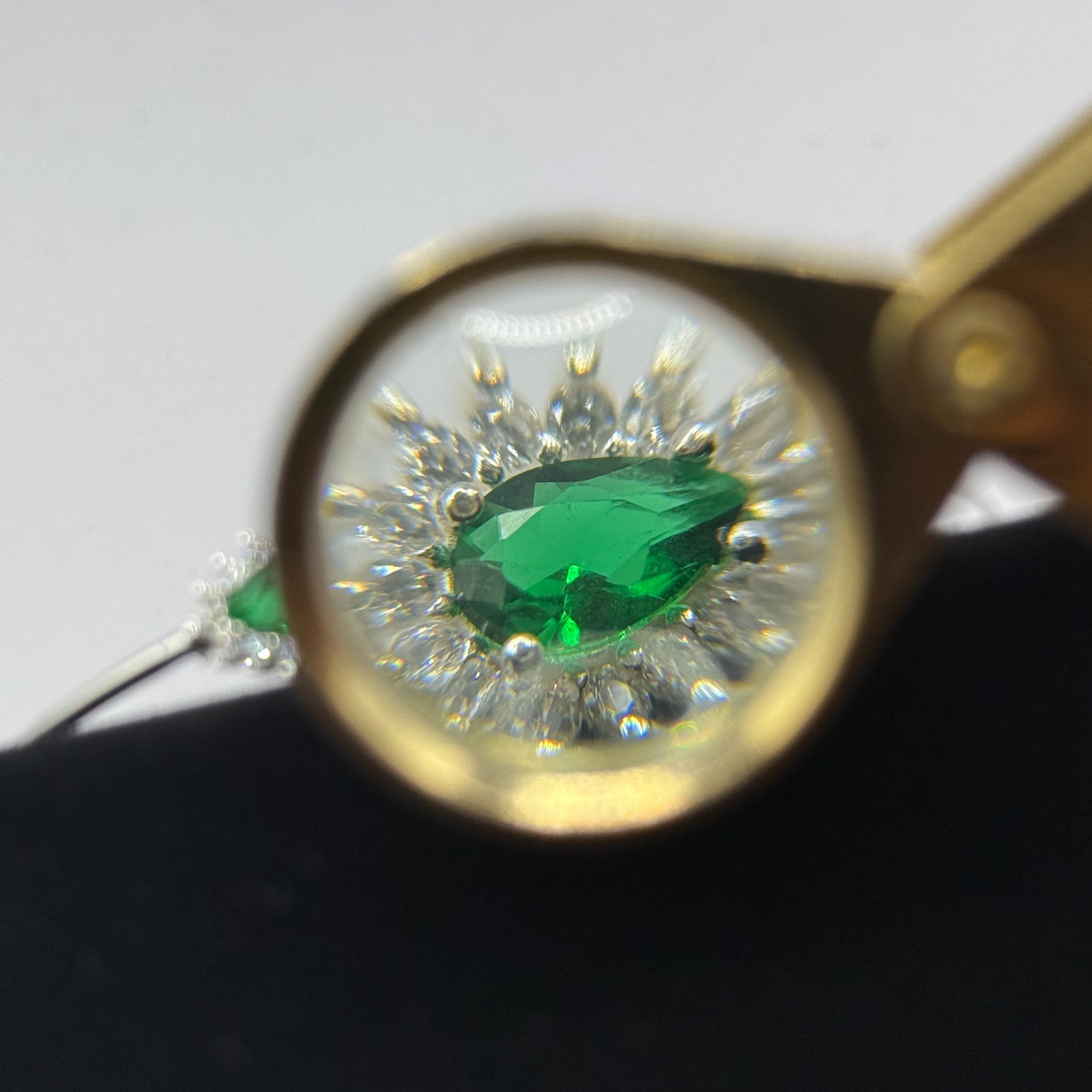 GREEN OVAL STONE WITH CZ DIAMONDS ON SILVER BANGLE Oppulence