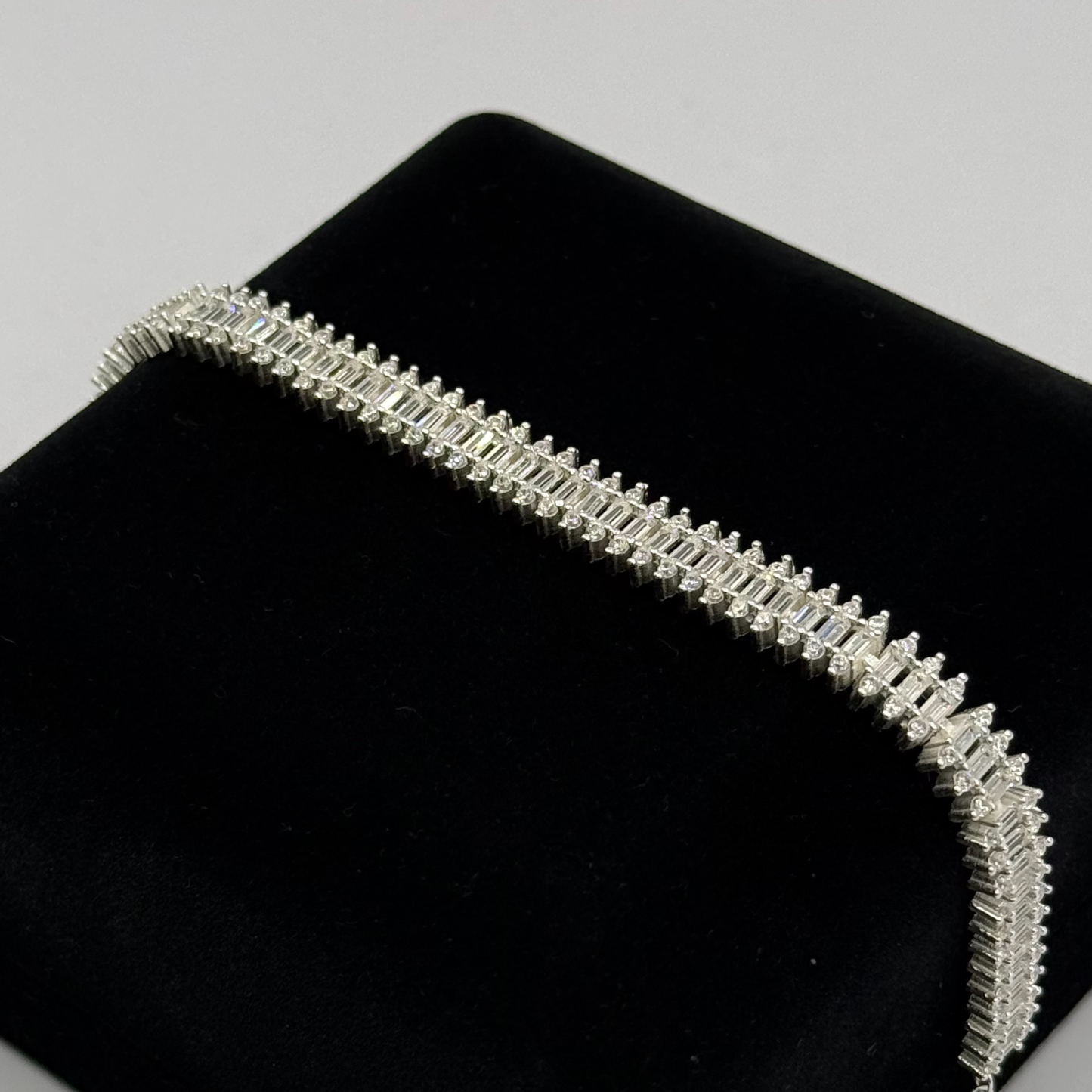 CZ BAGUETTE DIAMOND BRACELET Oppulence