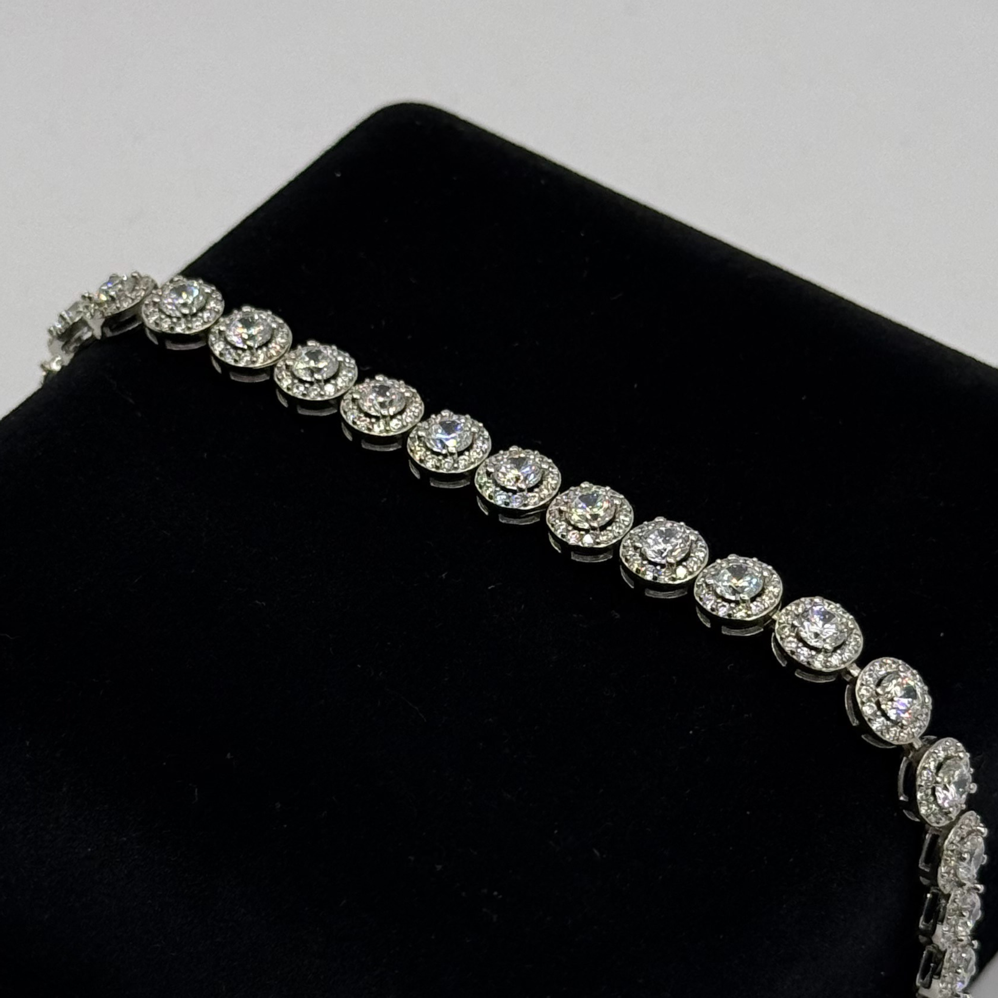 CZ DIAMOND ROW BRACELET Oppulence