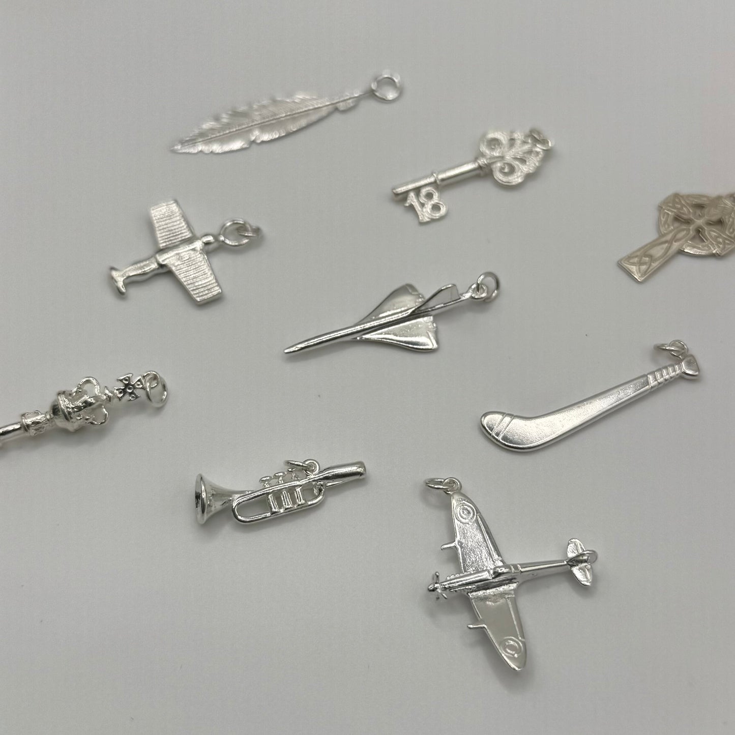 Medium Bracelet Charms Oppulence