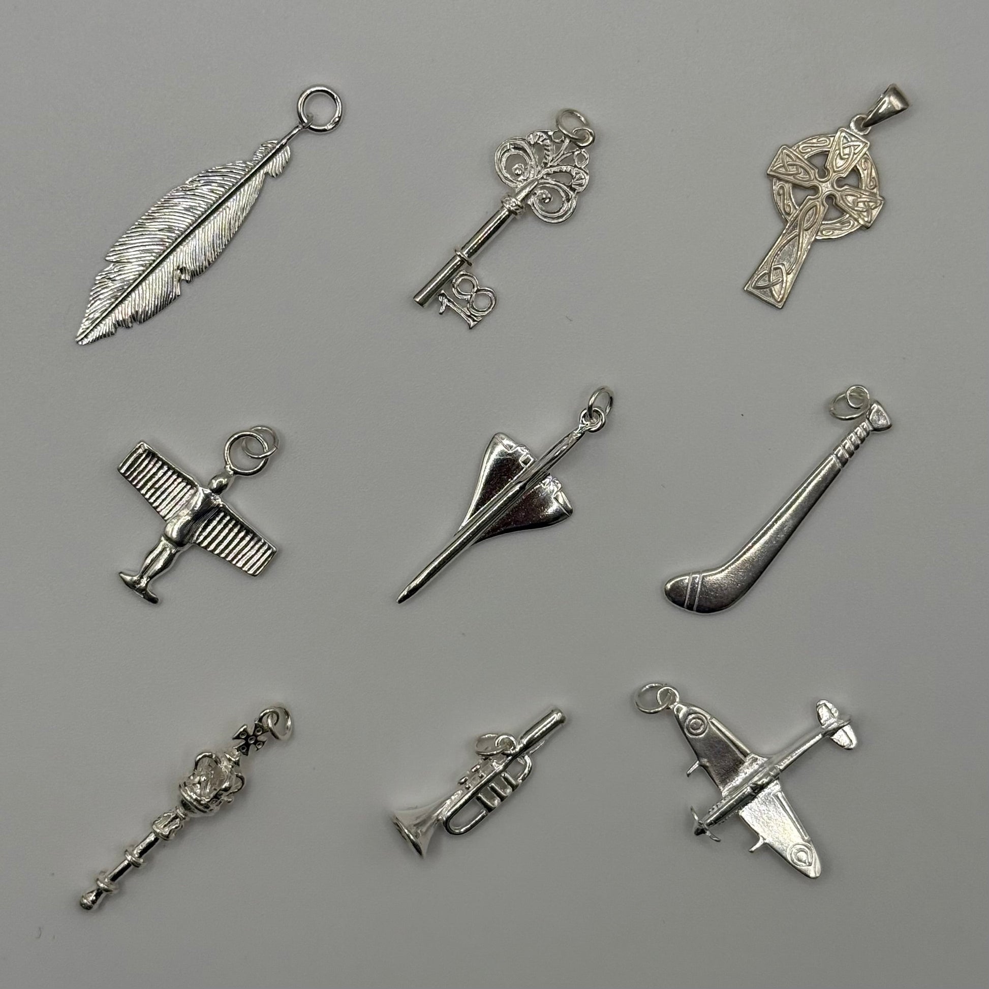 Medium Bracelet Charms Oppulence