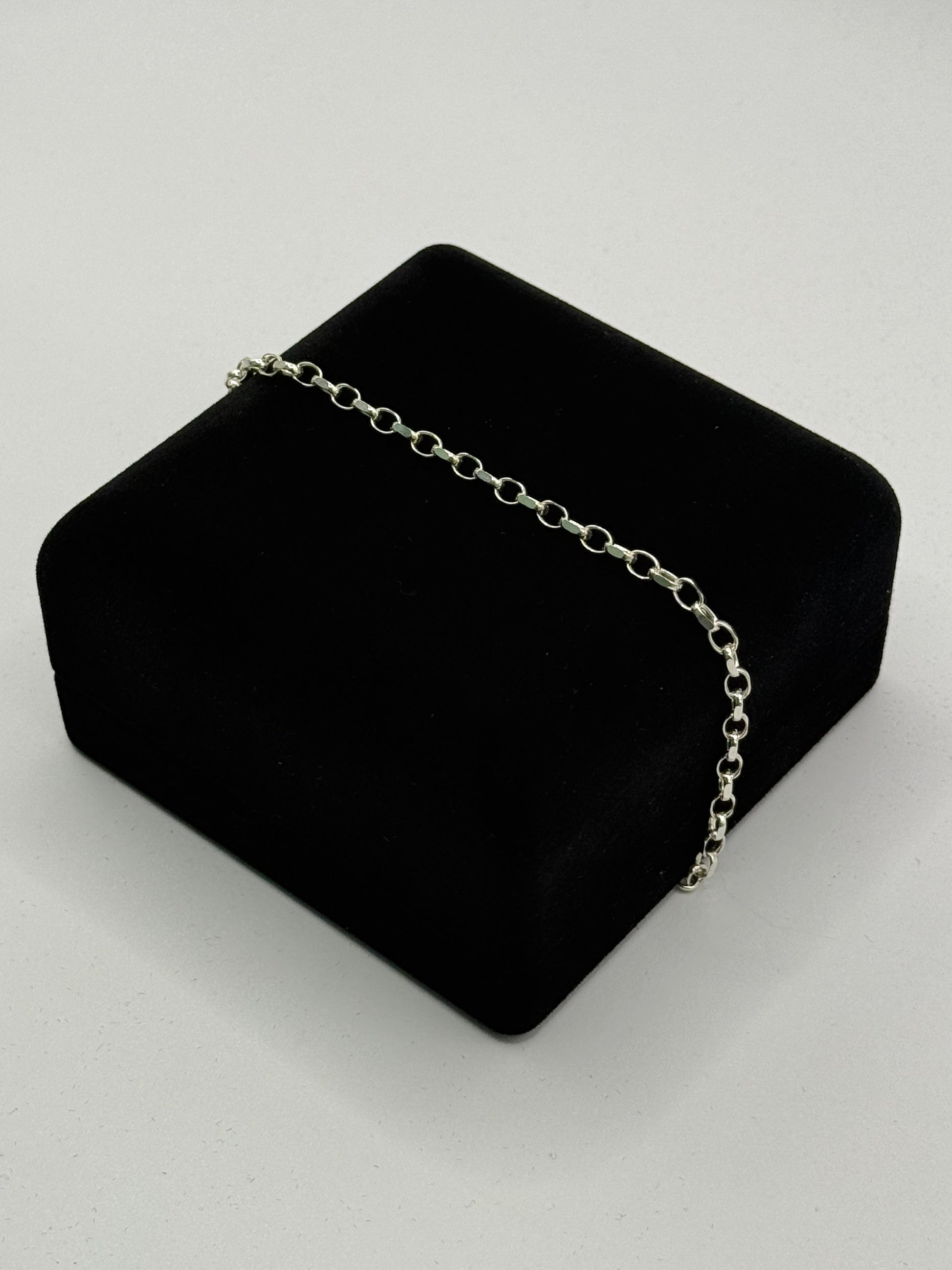 SILVER OVAL BELCHER 7" BRACELET Oppulence