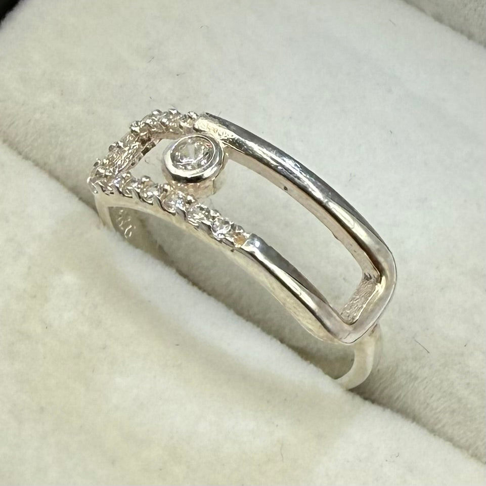 CUBOID CZ DIAMOND RING Oppulence