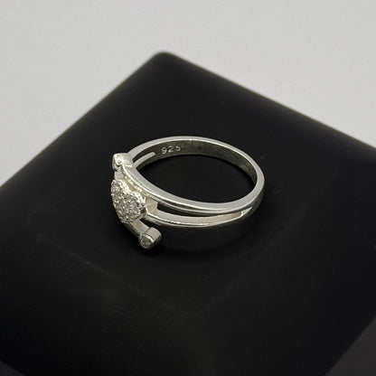 HEART TWIST CZ DIAMOND RING Oppulence