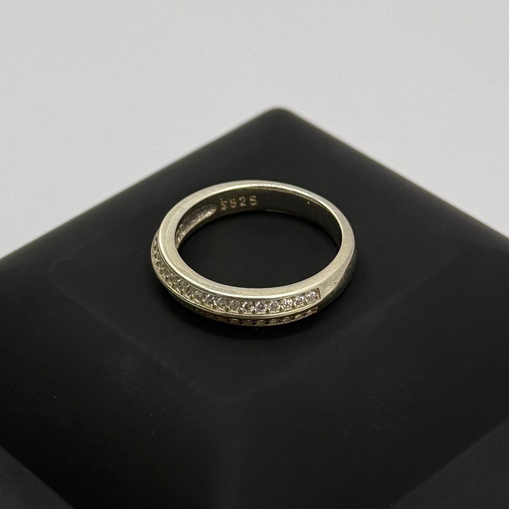 SINGLE BAND CZ DIAMOND RING Oppulence