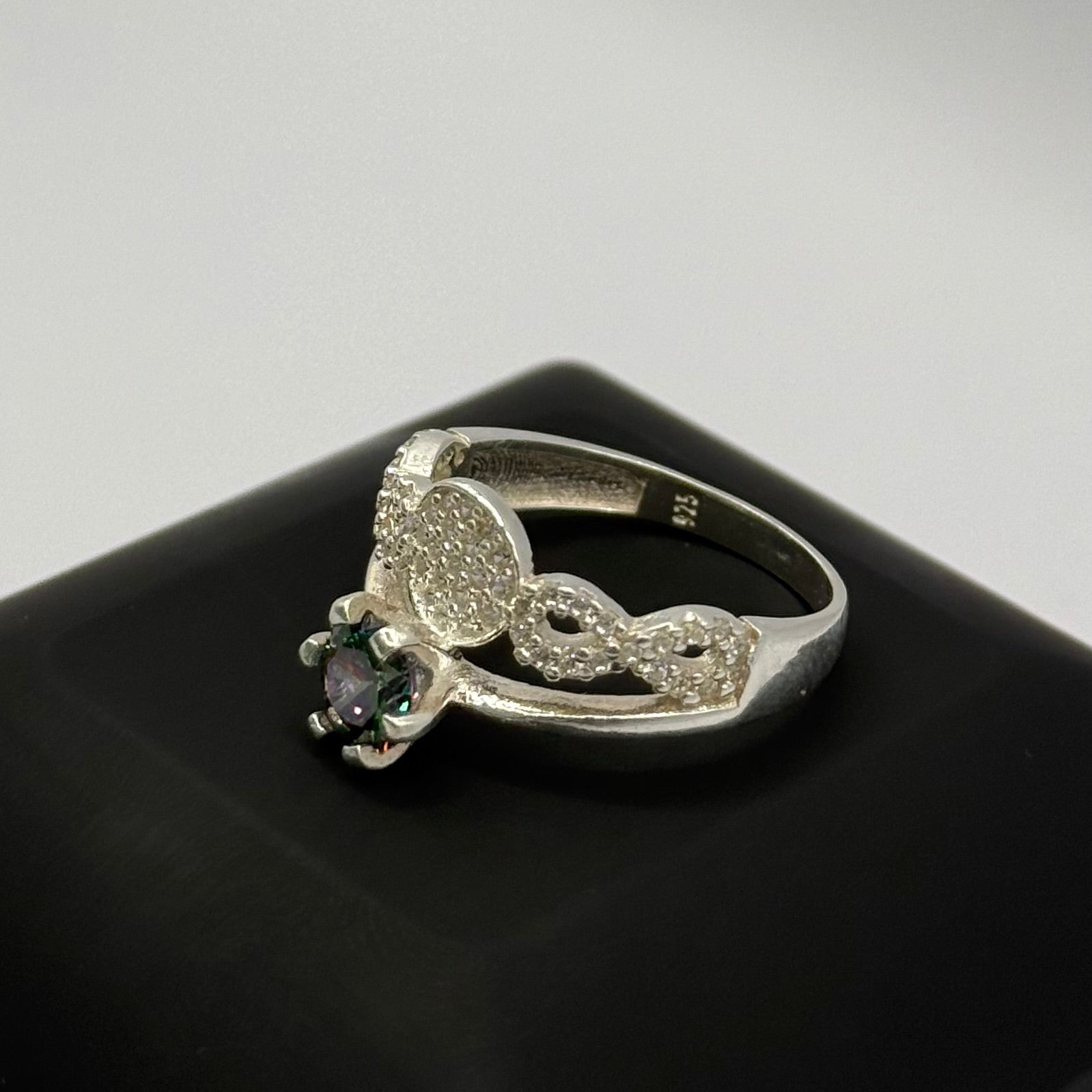 GARNET CZ DIAMOND RING Oppulence