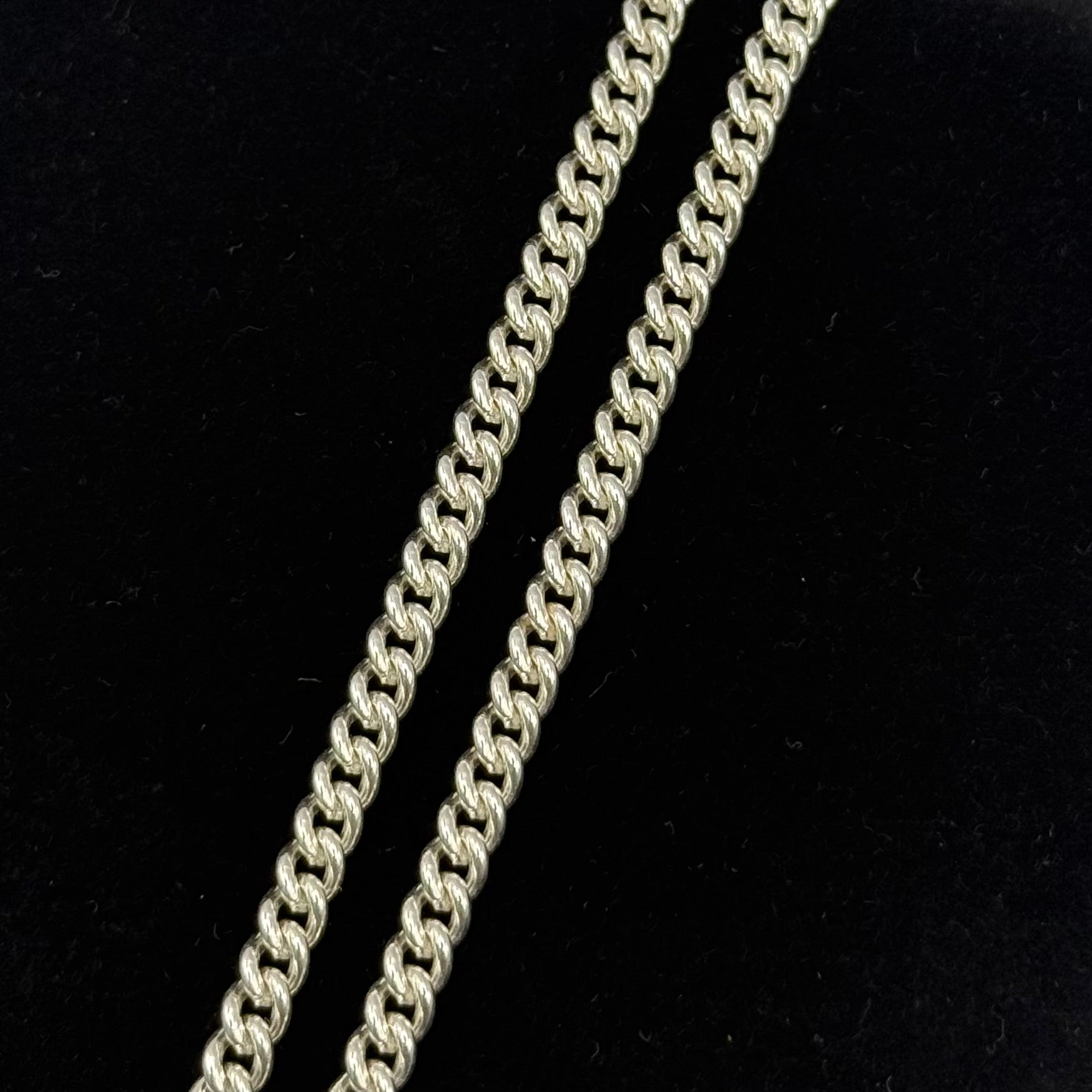 SILVER ALBERT ROUND CURB 18" NECKLACE Oppulence