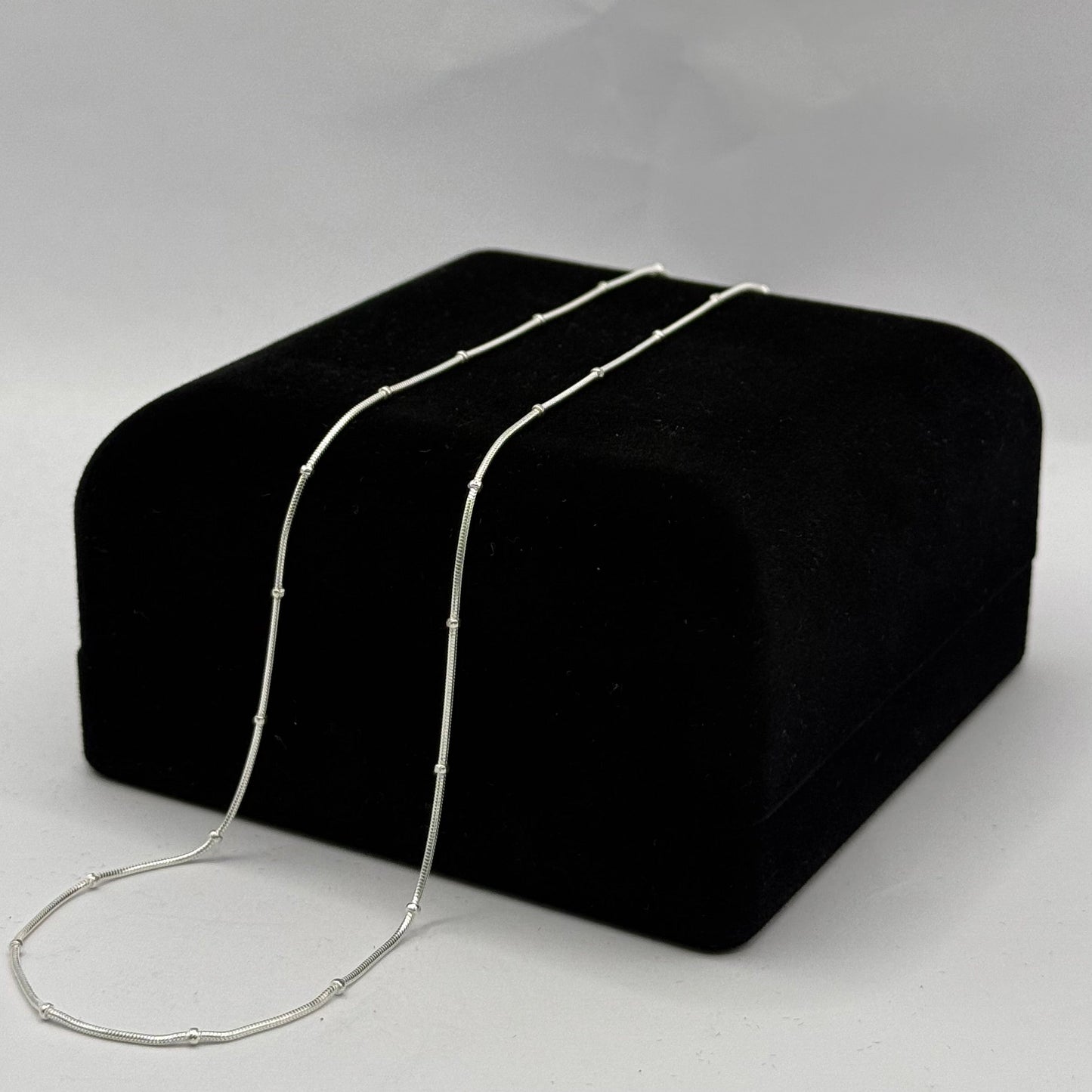 SILVER SNAKE 16" 1MM NECKLACE Oppulence