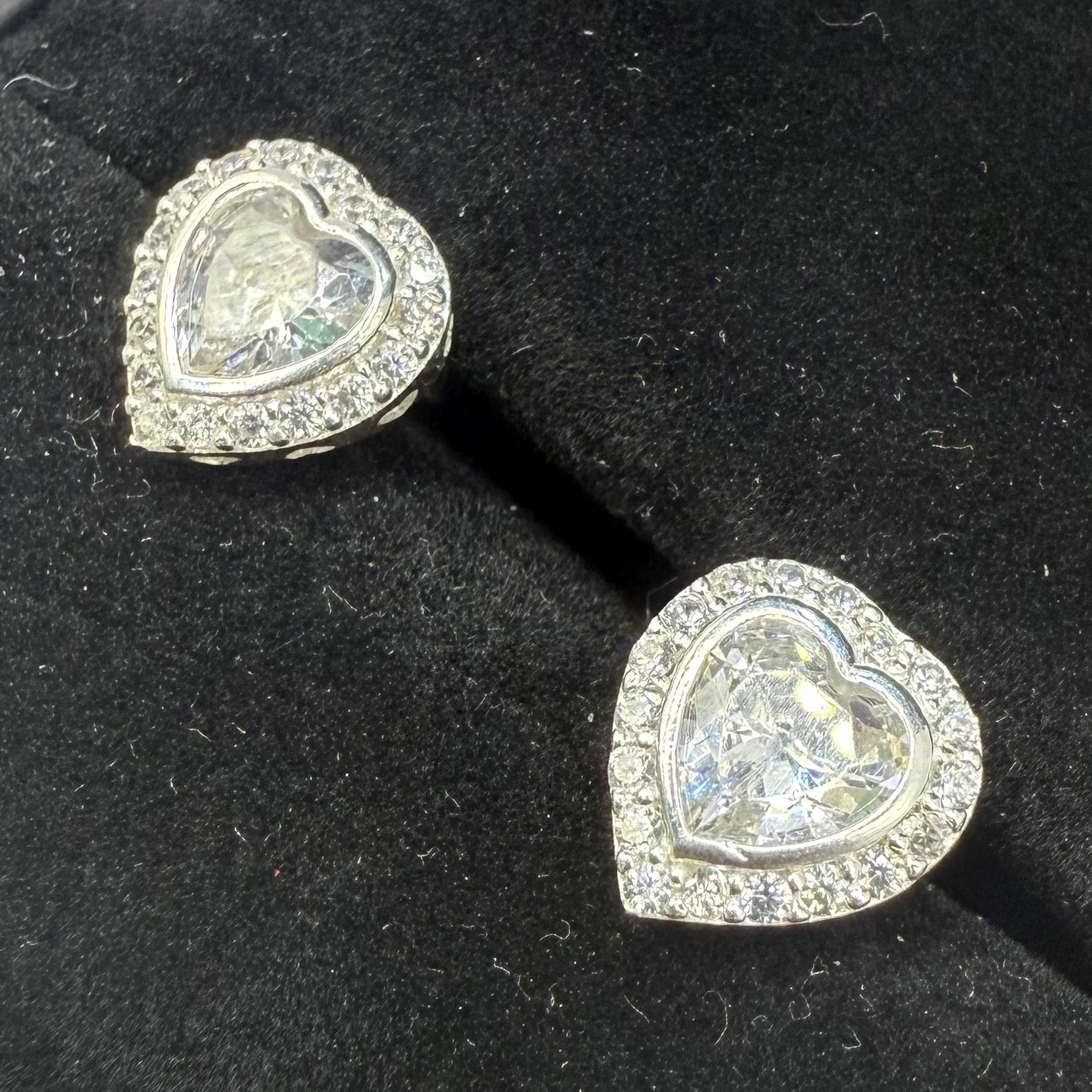 CZ DIAMOND HEART EARRINGS Oppulence